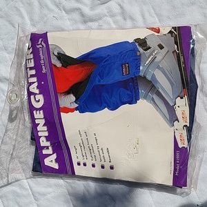 NWT Alpine Ski Gaiters, 16", lightweight, water repellent, velcro & snap closure